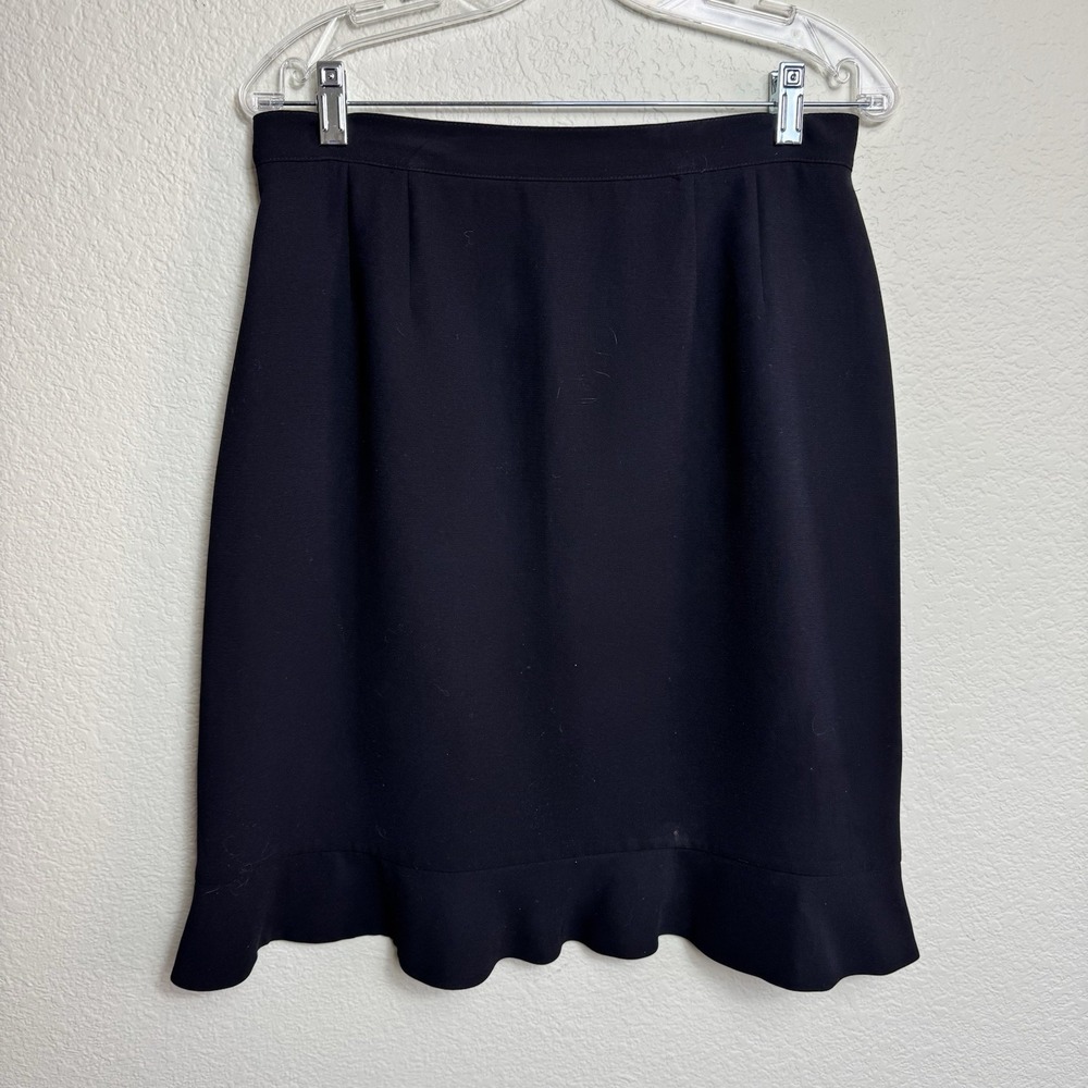 Amanda Smith Women's Skirt Size 12P Lined Black Back‎ Zip Ruffle
